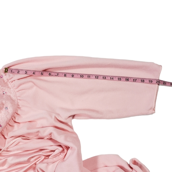 Vintage Vanity Fair Pink Fleece Robe Sz Medium ? Floral Lace Bell Sleeve Zip Up - Picture 14 of 15